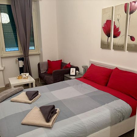 Mama Rooms And Apartment Roma Exterior foto