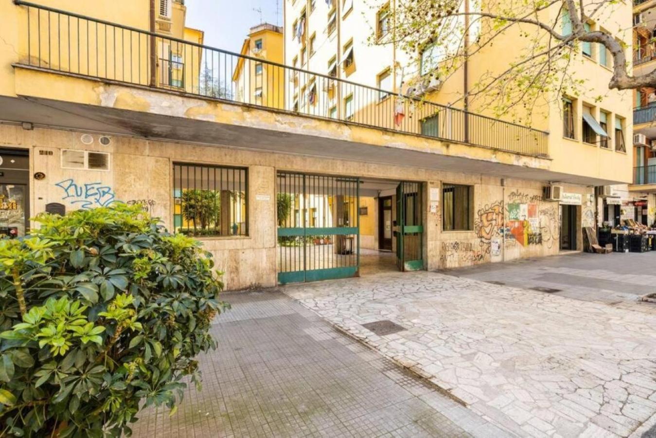 Mama Rooms And Apartment Roma Exterior foto